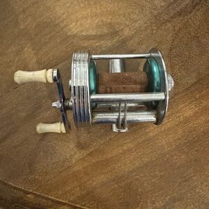 Vintage Ocean City No. 970 Baitcasting Fishing Reel Made In Philadelphia PA USA